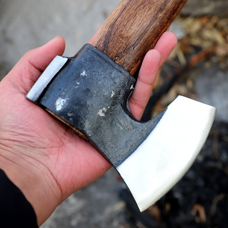 Outdoor Tactical Axe Iron Hand - مراجعة Woodworking Hatchet وسعره