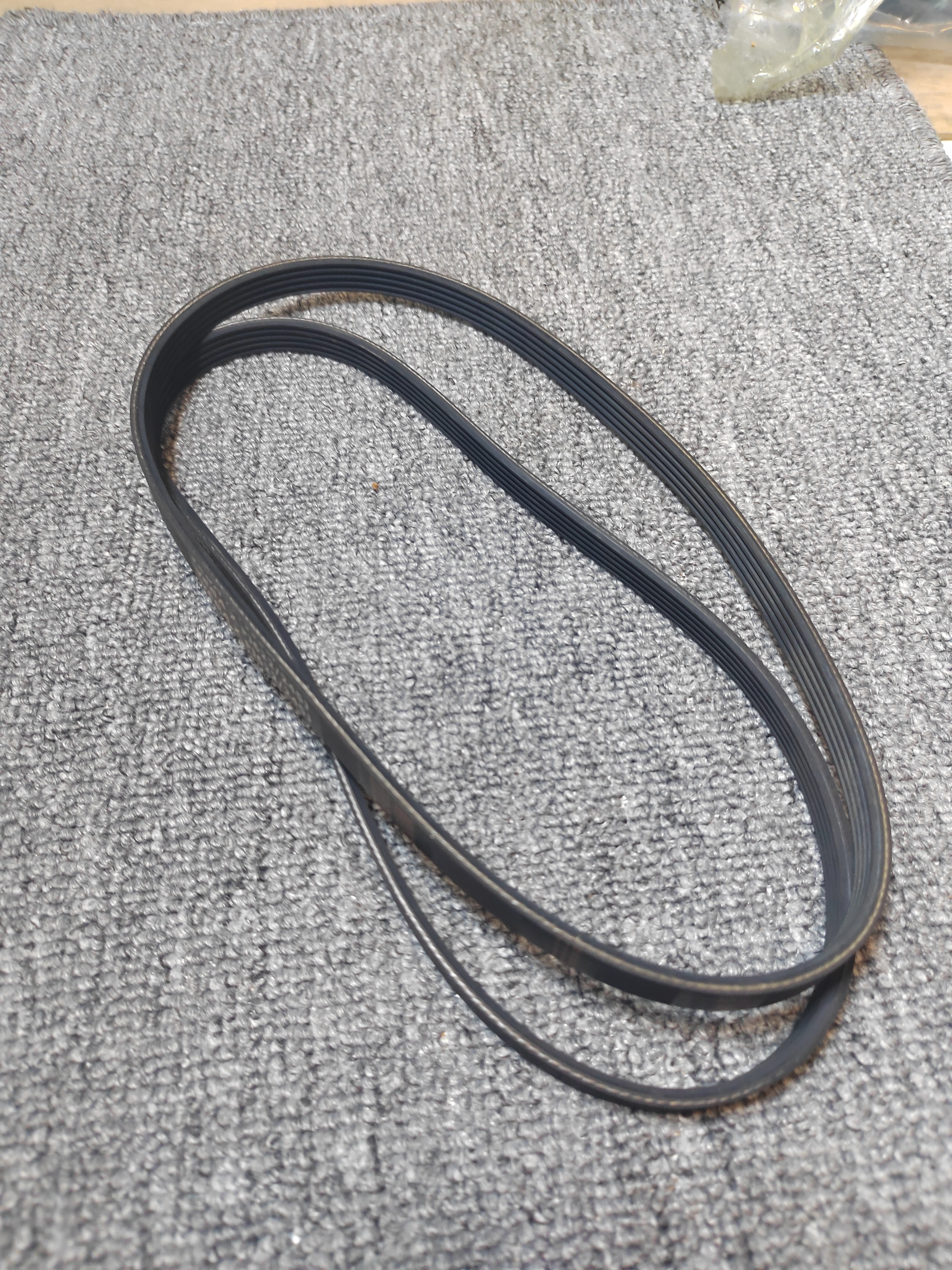 2PCS  Rubber multi-wedge belt  - مراجعة Woodworking Basic Tools وسعره